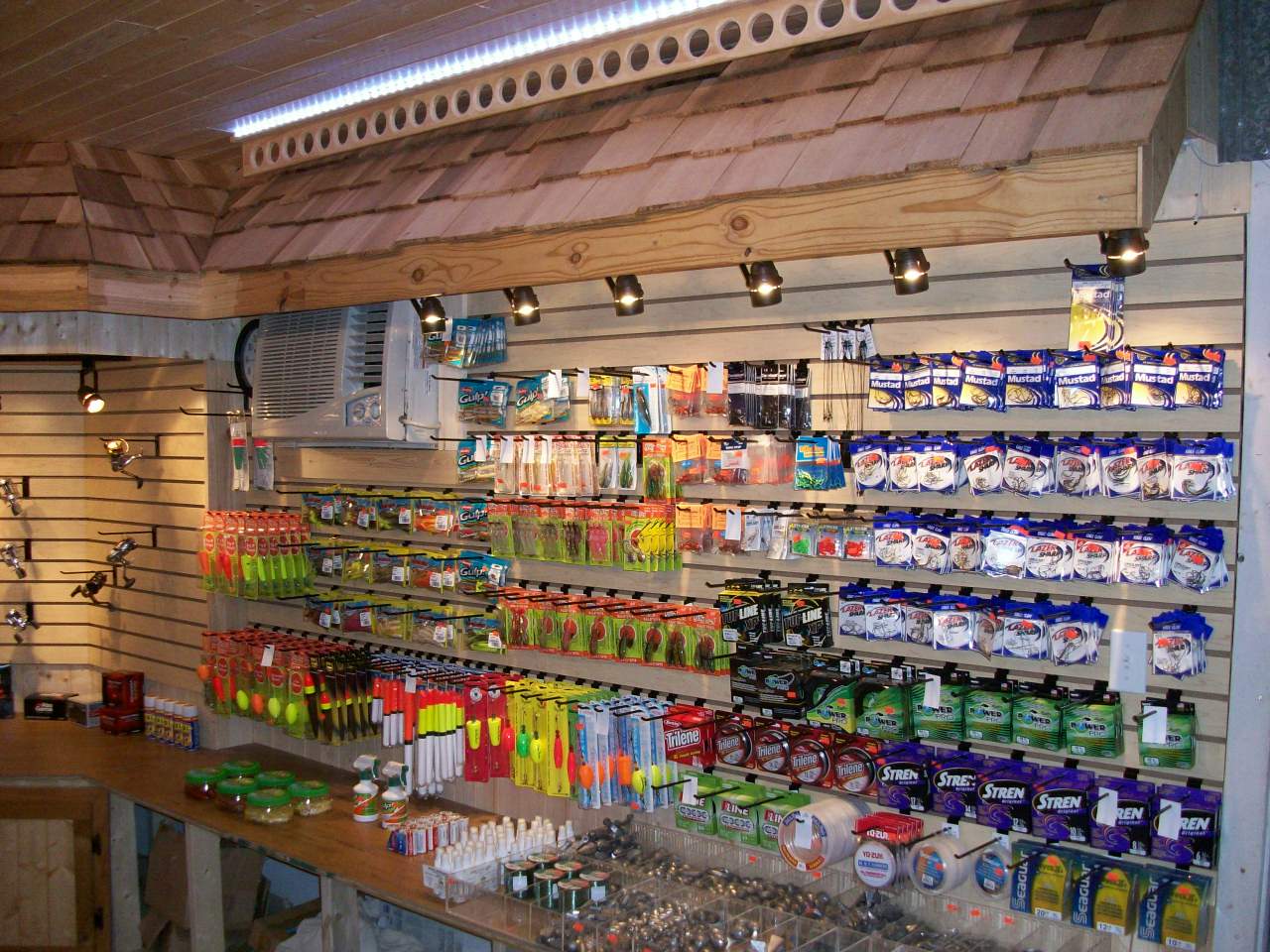 Tackle-Supply Store - Hickory Bluff Club and Marina